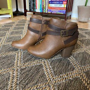 Lexia Block-Heel Cognac Bootie (never worn)